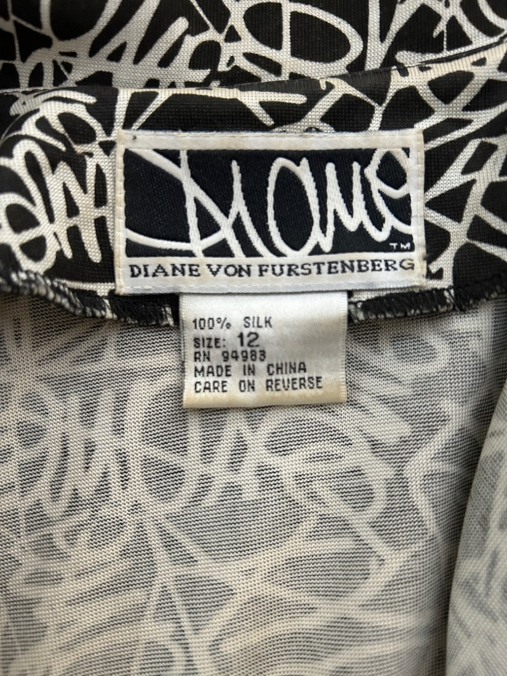 Vintage Diane Von Furstenburg Scribble Signature Black and White Wrap Dress - Picture 2 of 4